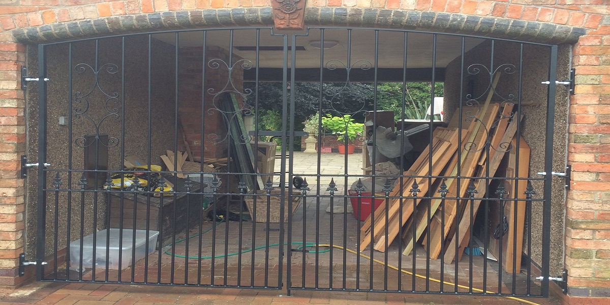 Bespoke double gates with 40mm x 30mm framework