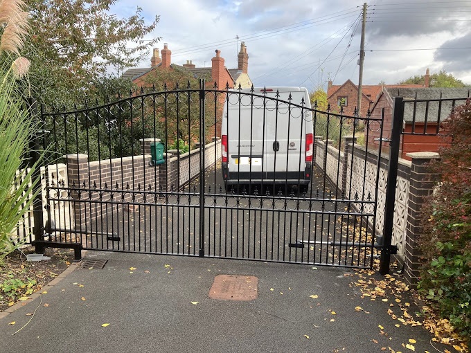 Talisman metal arched estate gates