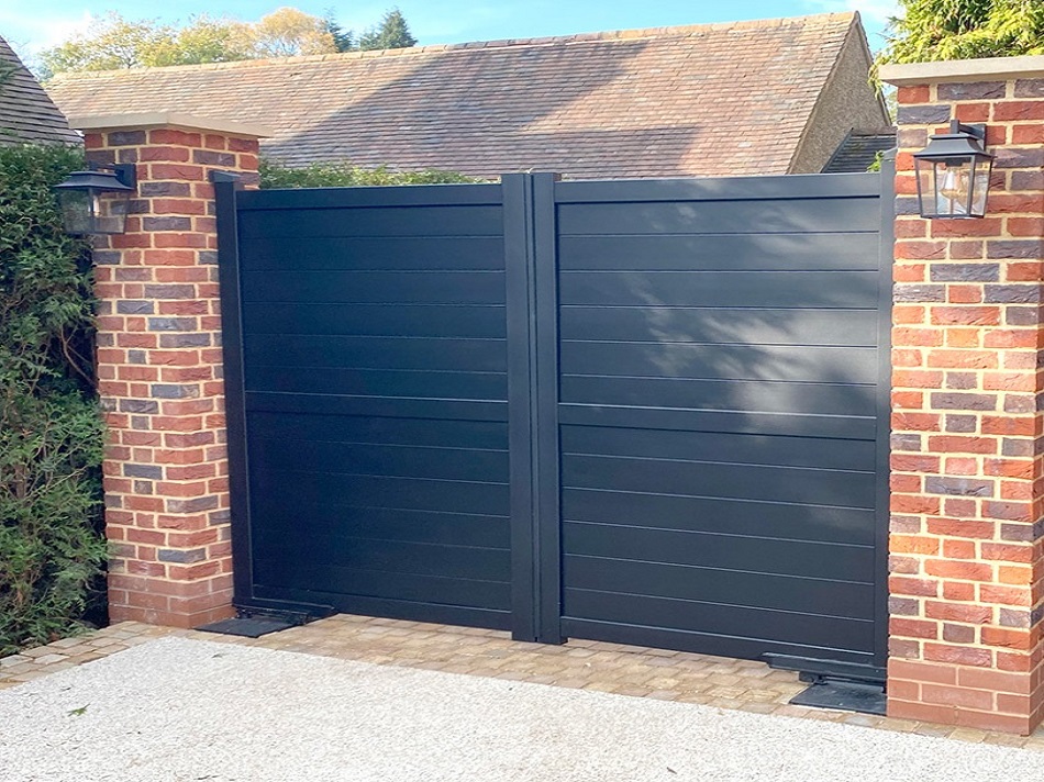 Installing aluminium driveway gates onto brickwork