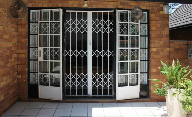 Retractable Gate Range