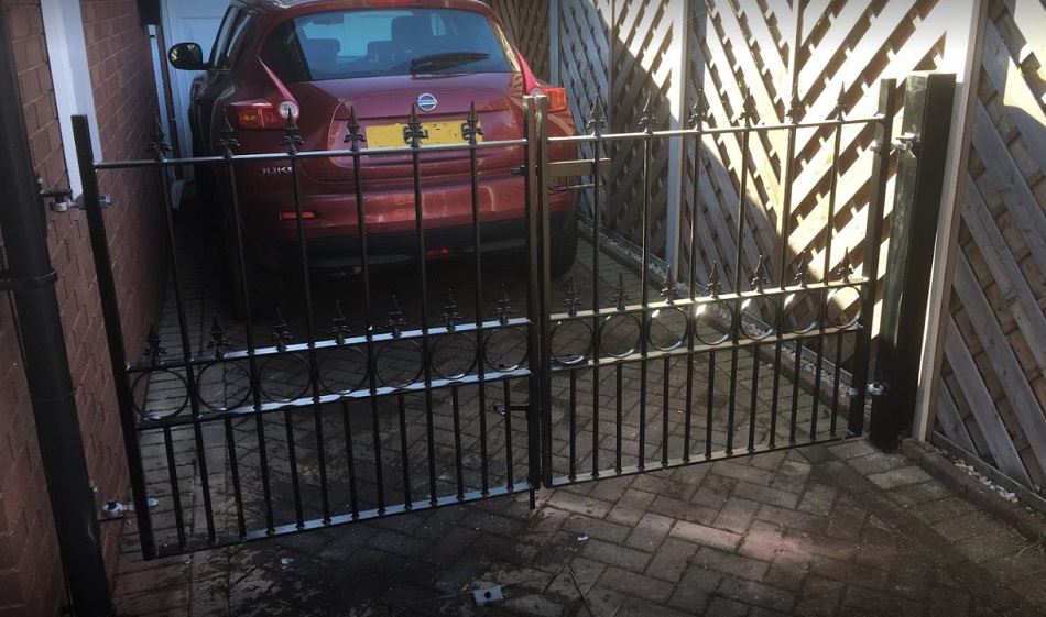 Double Metal Gates
